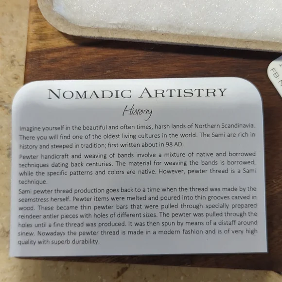 Handmade Scandinavian baby bracelet - Picture 3 of 5